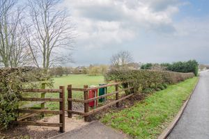 Photo 1- click for photo gallery